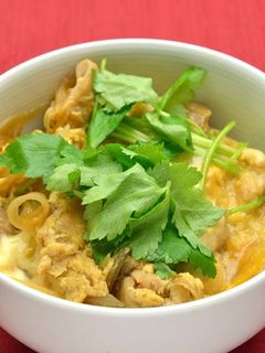 玉ねぎを使わなくてもおいしい 親子丼 サッと作れる簡単・お手軽な家庭料理