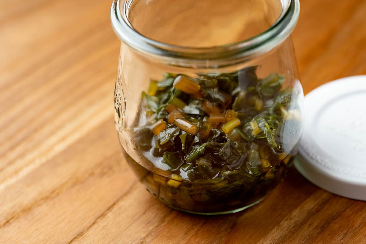 葉わさびの下ごしらえ 辛みの出し方