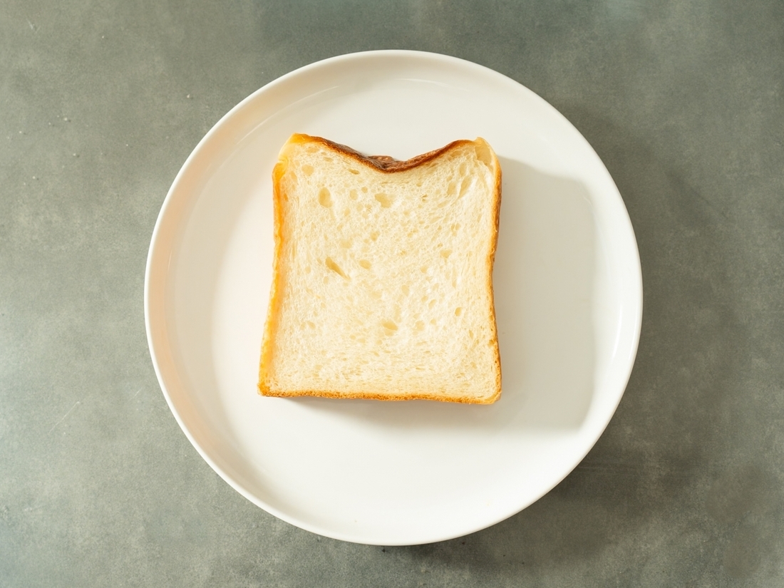 食パンに生えたアオカビと白カビ 写真素材7403643- フォトライブラリ