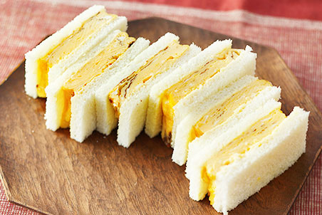余熱で仕上げてふんわり！厚焼きたまごサンドの基本レシピ