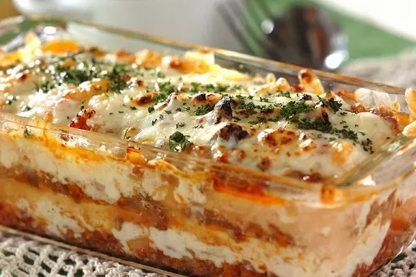 絹豆腐」とニラ・牛こま切れ肉に調味料をまぜて温めるだけ。10分以内で完成“時短おかず”レシピ