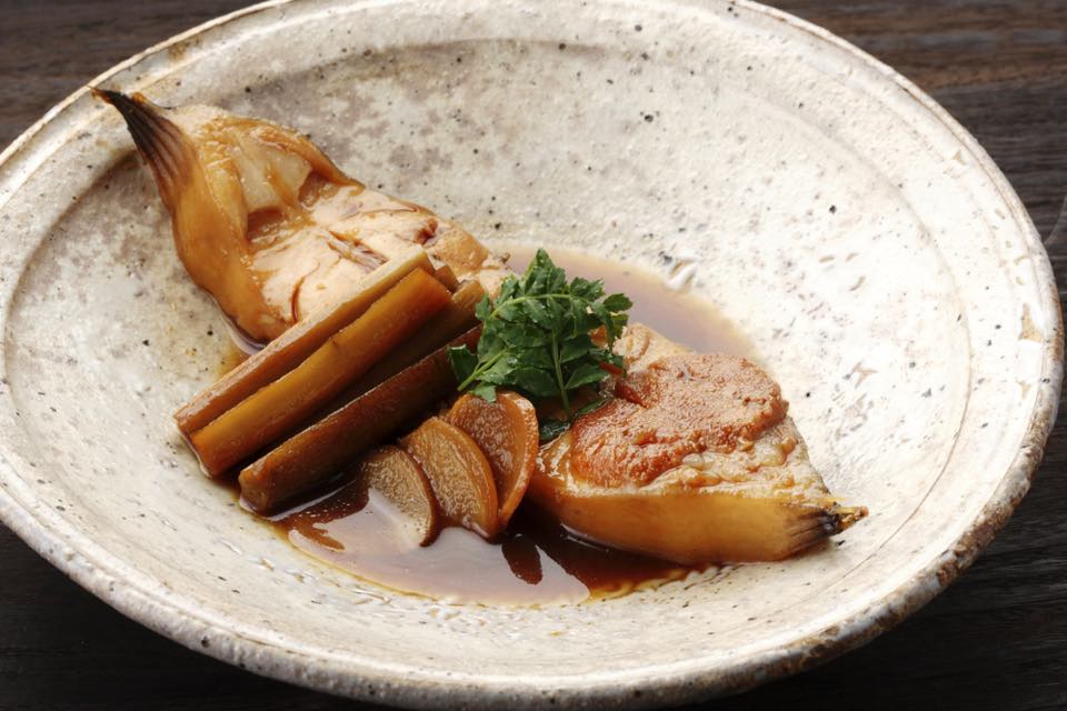 煮魚の種類と簡単に作れるオリジナルレシピ3選！コツの黄金比とは？鰹節・だし専門店のにんべんネットショップ