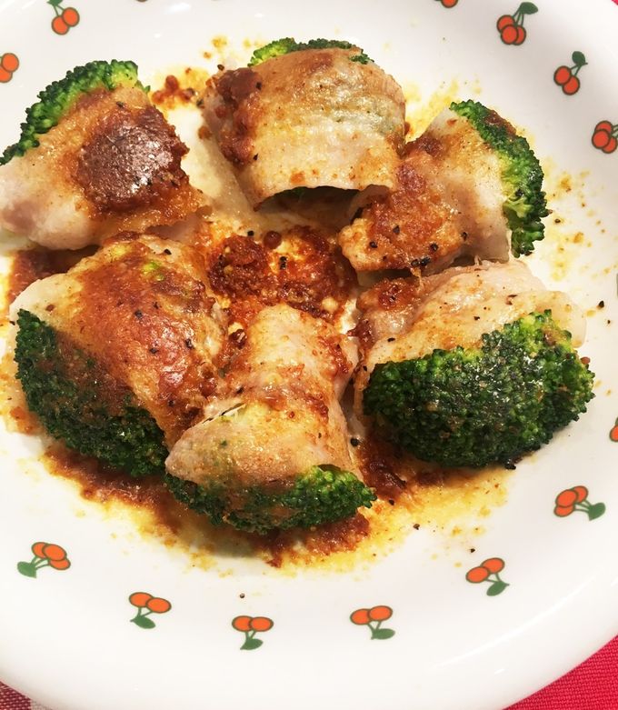 本日のおつまみ紹介最強野菜のブロッコリー🥦 レンチン料理で時短に✨ menu🍽 ⚫︎ブロッコリーの肉巻き揚げ ⚫︎レンチン明太チーズたまごのうまいやつ⚫︎長芋サラダ ～～～～～～～～～～～～～～ レシピ本第二弾「おつかれごはん おかわり」作っちゃいました