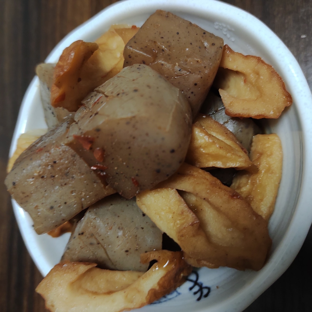 こんにゃくの日」にお弁当にもおすすめな作り置き！こんにゃくとちくわの炒め煮 : ローマのおいしい生活in東京 Powered by ライブドアブログ