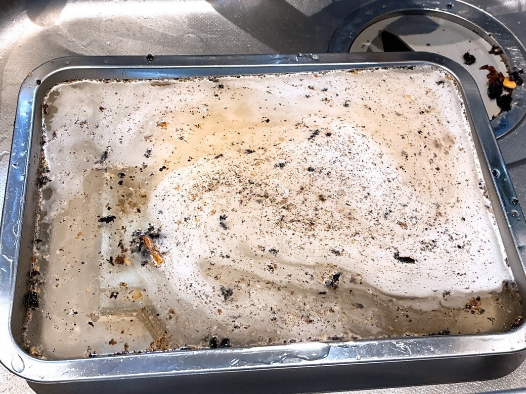 プロが解説！オーブントースターの掃除方法ひどい焦げ付きは「重曹」で落とせる - トクバイニュース