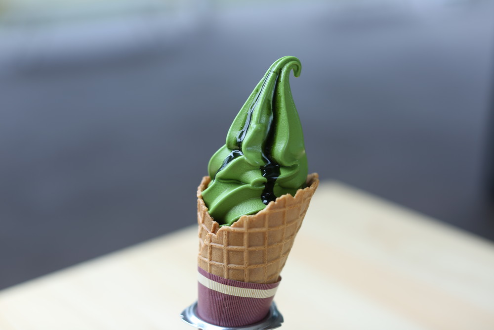 京都必食！濃厚な抹茶ソフトクリーム