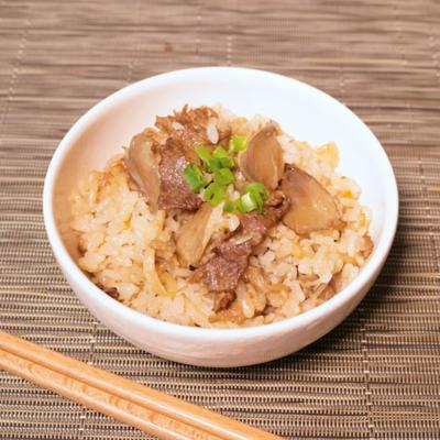 野菜だしのだし炊きごはん牛肉と里芋と青ねぎ