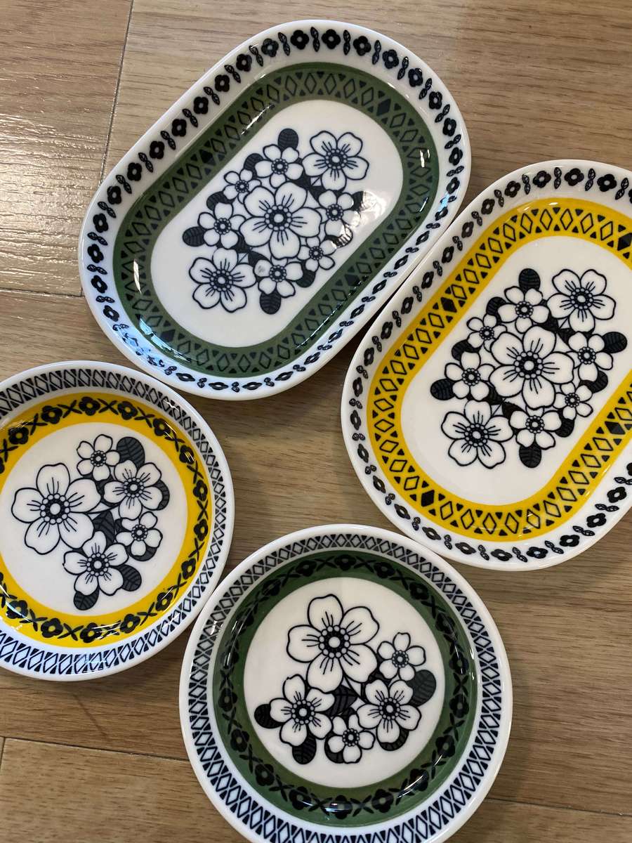 セリア－食器CENTURYセンチュリーシリ－ズ薄灰色ミニ皿鉢4点