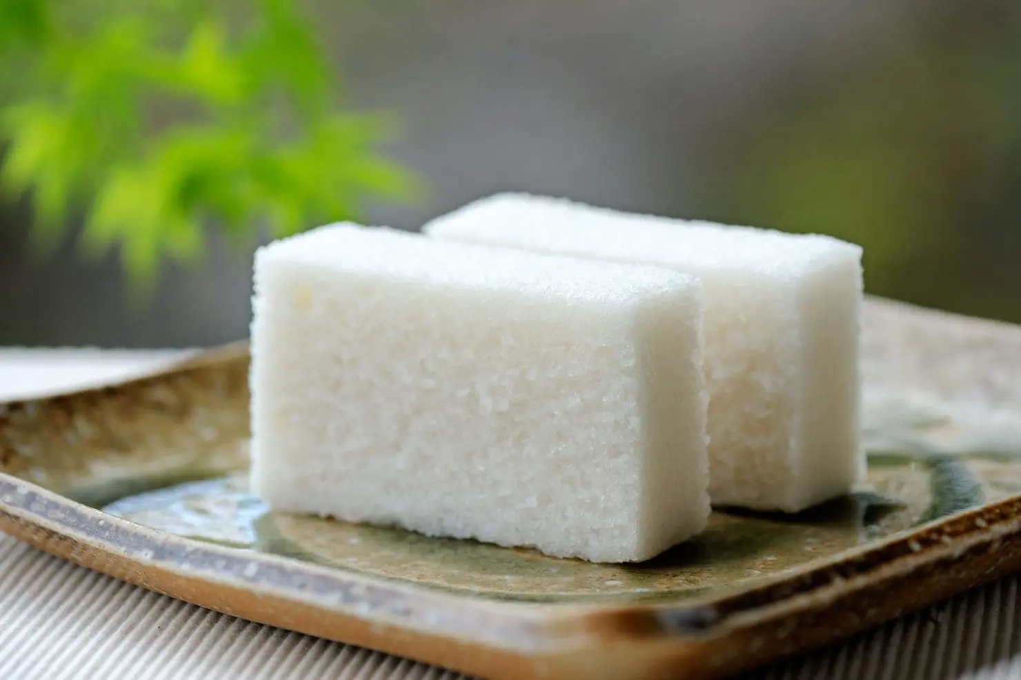 つくりはじめて160年。鹿児島の老舗和菓子屋「明石屋」のかるかんが、長く愛され続けるひみつ。CAKE.TOKYOケーキドットトーキョー