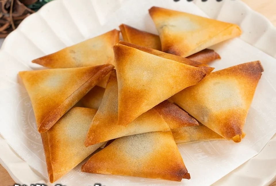 決定版 春巻きのレシピ。皮がパリッと揚がるポイントは温度！ 巻き方2種類三越伊勢丹の食メディアFOODIE フーディー