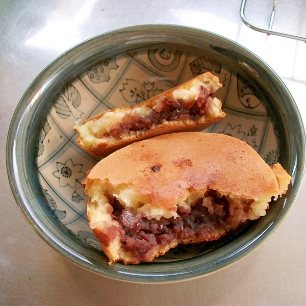 こめひゃく} 米粉今川焼き ・グルテンフリー ・甘酒カスタード 今川焼きを卵焼きフライパンで ずっと回転焼きって言ってた 地域差あるみたいどうみても卵焼き笑笑 鯛焼きの型とか回転焼きの型とか欲しい今川焼き回転焼き米粉回転焼き御座候甘酒カスタード