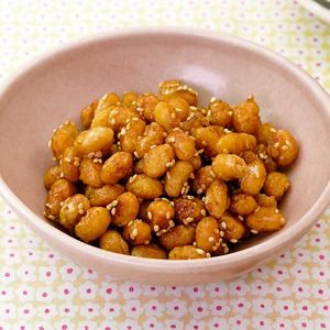 高野豆腐チップス😋@onya0621 さんの投稿をお借りしました❕ ・ @onya0621 □ポテチが食べたい時にはこれだよ！無性にポテチが食べたい〜！ そんなときありませんか？ そしたらこれです！！ 高野豆腐チップス♡ 高野豆腐を薄く切って レンジでチンしたら 塩胡椒で