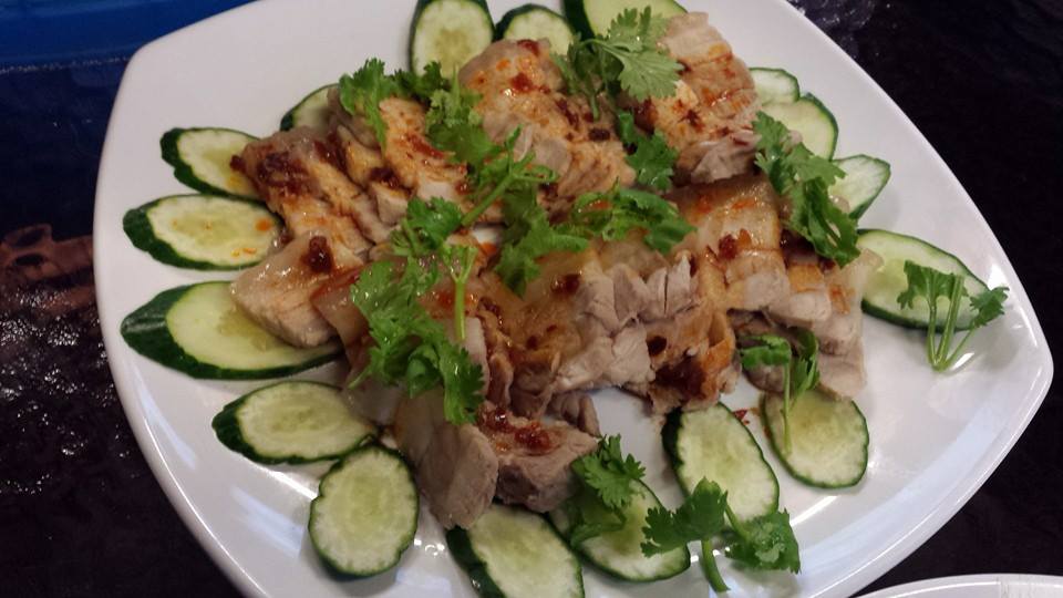 台湾風薄切り豚肉の醤油ニンニクソース、蒜泥白肉 スワンニーバイロウ: キムチ屋修行の道