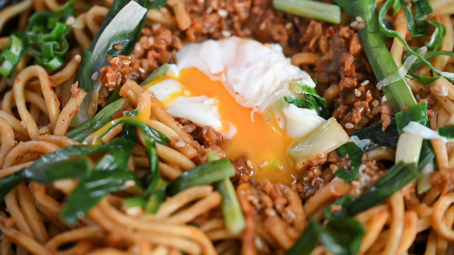 成城石井の自家製塩麹タレの海鮮太麺塩焼きそば : 人形町からごちそうさま