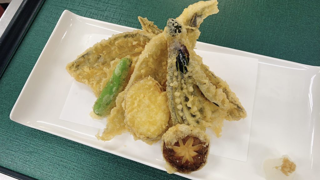 太刀魚と子持ちししゃも天丼・天ぷら本舗 さん天