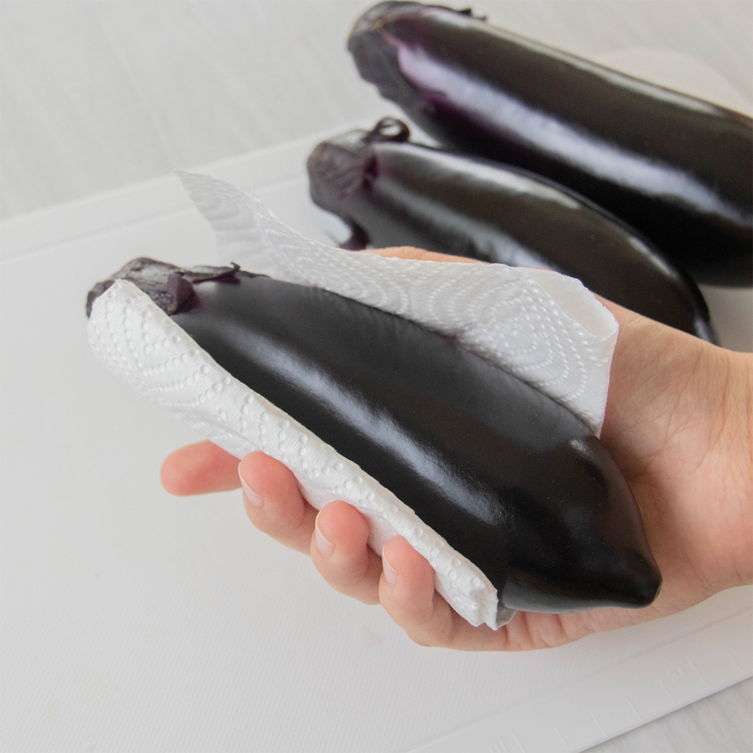 なすの賞味期限と正しい保存方法！長持ちさせる裏ワザも - macaroni