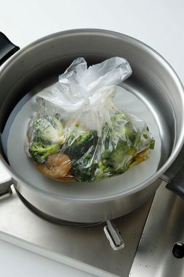 覚えておけば災害時も使える。「アイラップ」時短調理術＆おすすめ4レシピライフハッカー・ジャパン