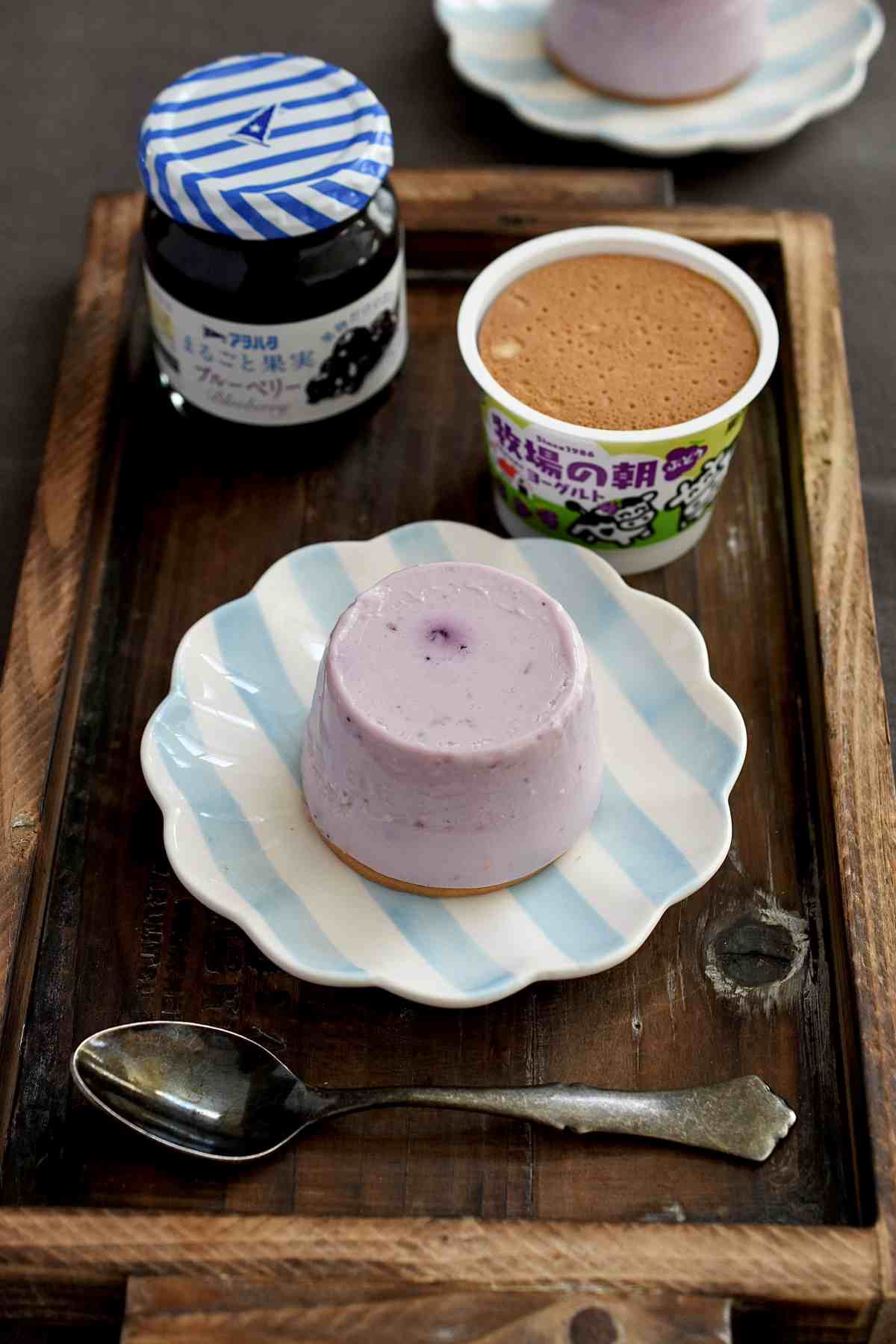 ブルーベリーのレアチーズケーキ