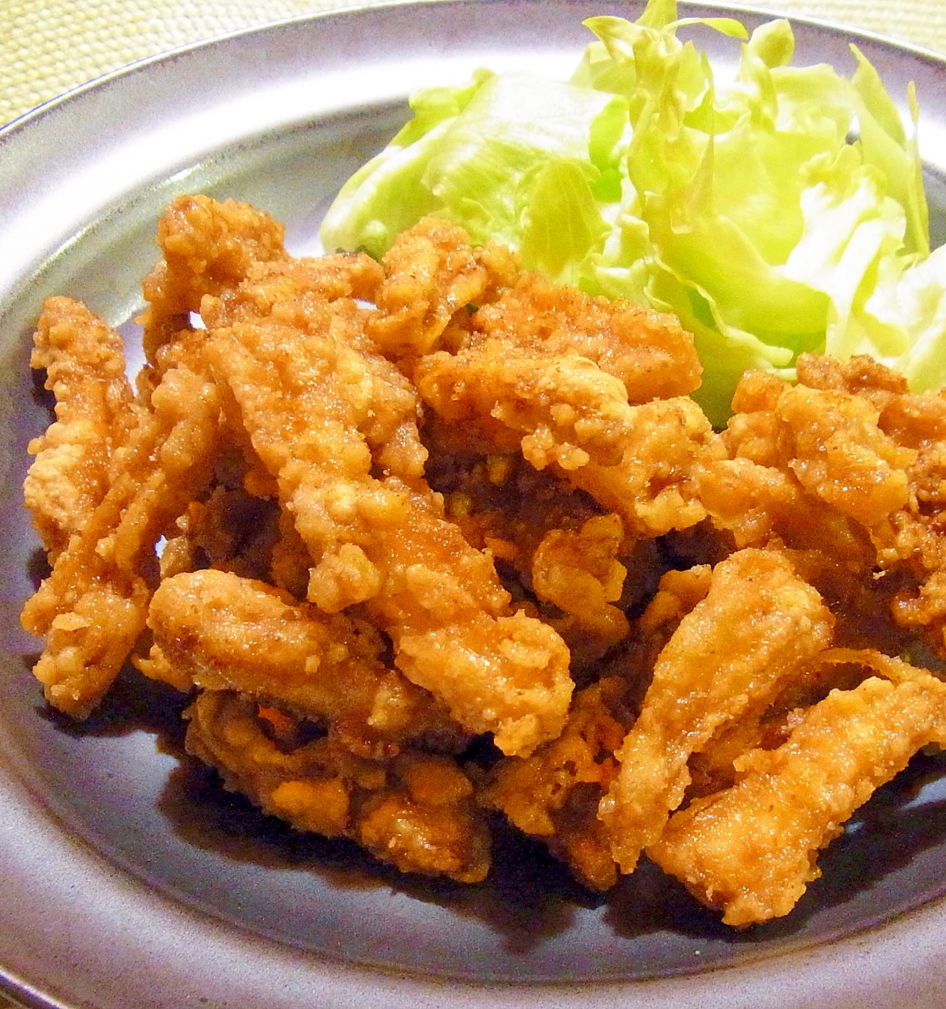 おつまみにぴったり！ やげん軟骨揚げ