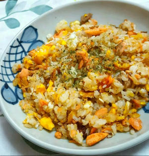 たっぷり小松菜と鮭のチャーハン