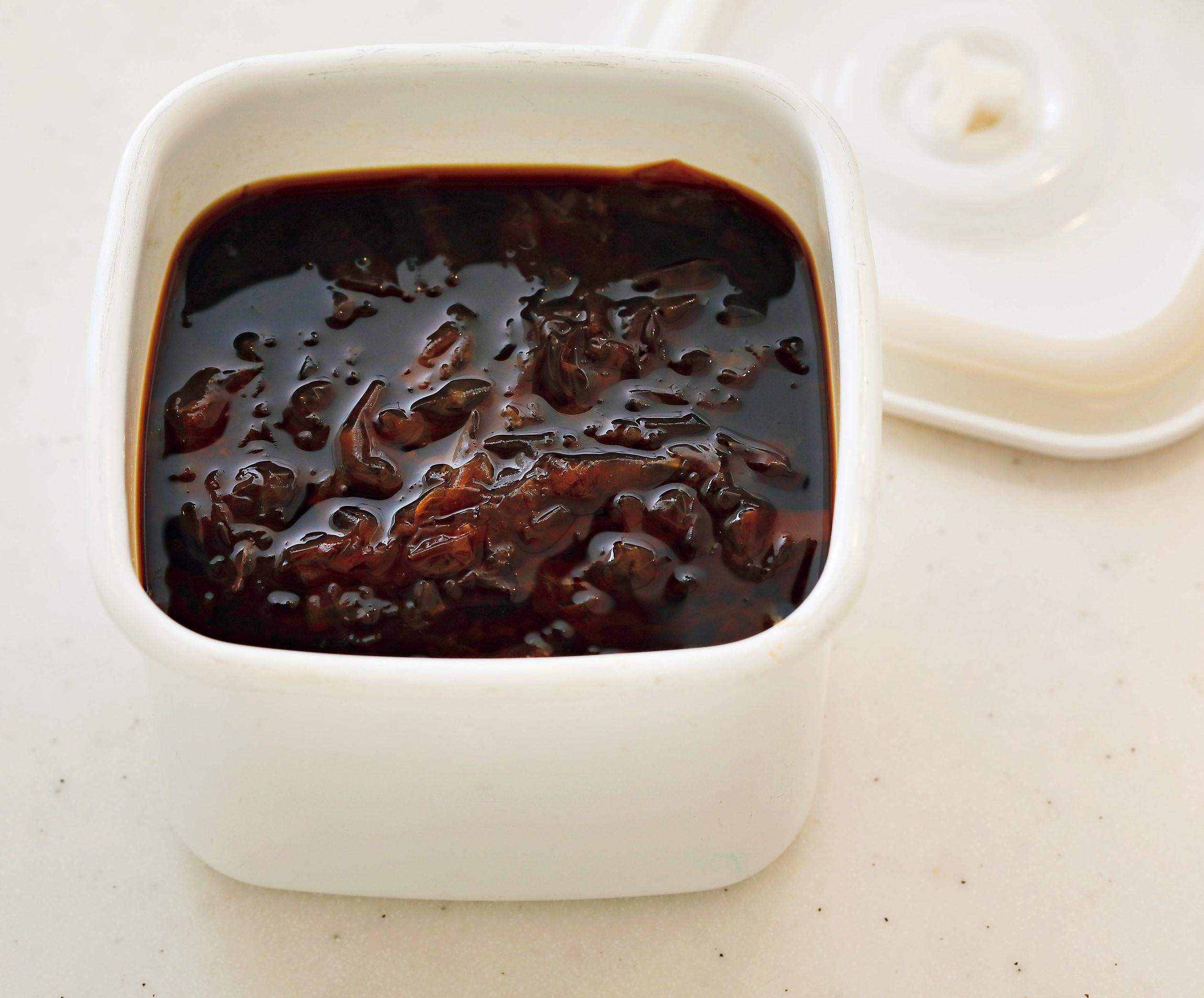 鰹節と昆布で自家製出汁醤油「昆布醤油」