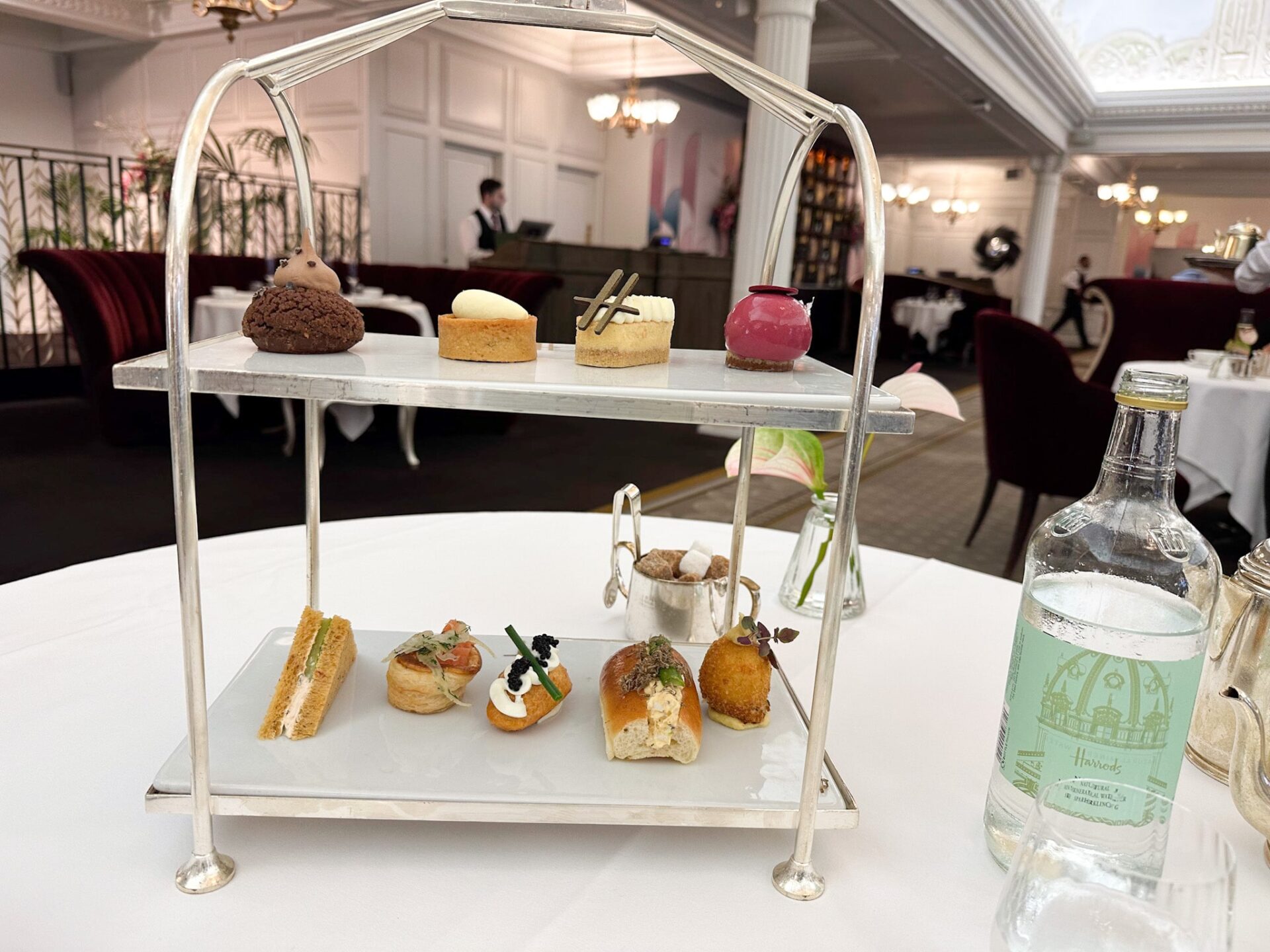 ハロッズのティールームでのクリームティー体験 - an's diary ⚓︎