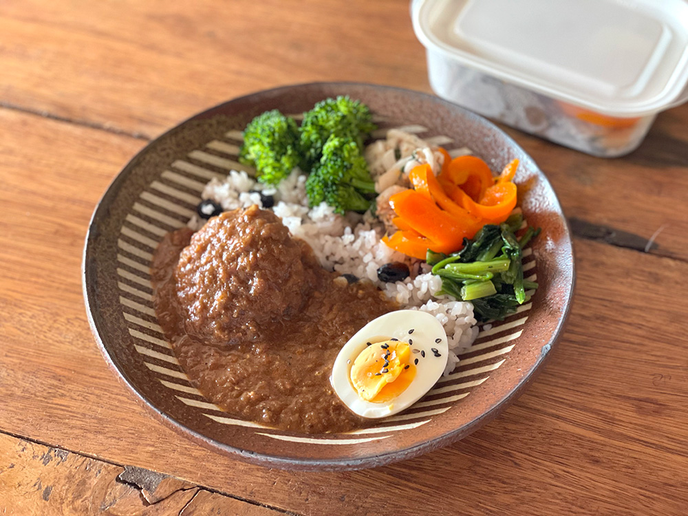 おうちで本格的！「煮込みハンバーグの作り方」〜デミ缶・トマト缶使って〜 洋食・肉料理・ひき肉