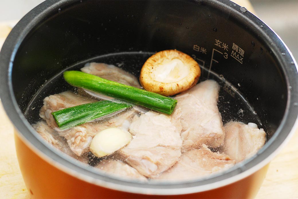 肉 焼肉 国産豚肉 豚軟骨 パイカ 1kg ばら肉 BBQ bbq メガ盛 豚バラ軟骨 軟骨 ばら 煮込み 角煮 ソーキ スペアリブ なんこつ 希少豚肉 煮込み料理 : 肉のひぐち - 通販 - Yahoo!ショッピング