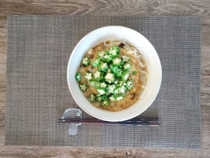 木村拓哉が考案 レンチンで「きのこ入りつくねと白菜の重ね蒸し」に挑戦！味の決め手は『きのこ三昧』『あたらしい日日』こんな時代のニューノーマルな暮らし方。食と農、生活情報をお届けします