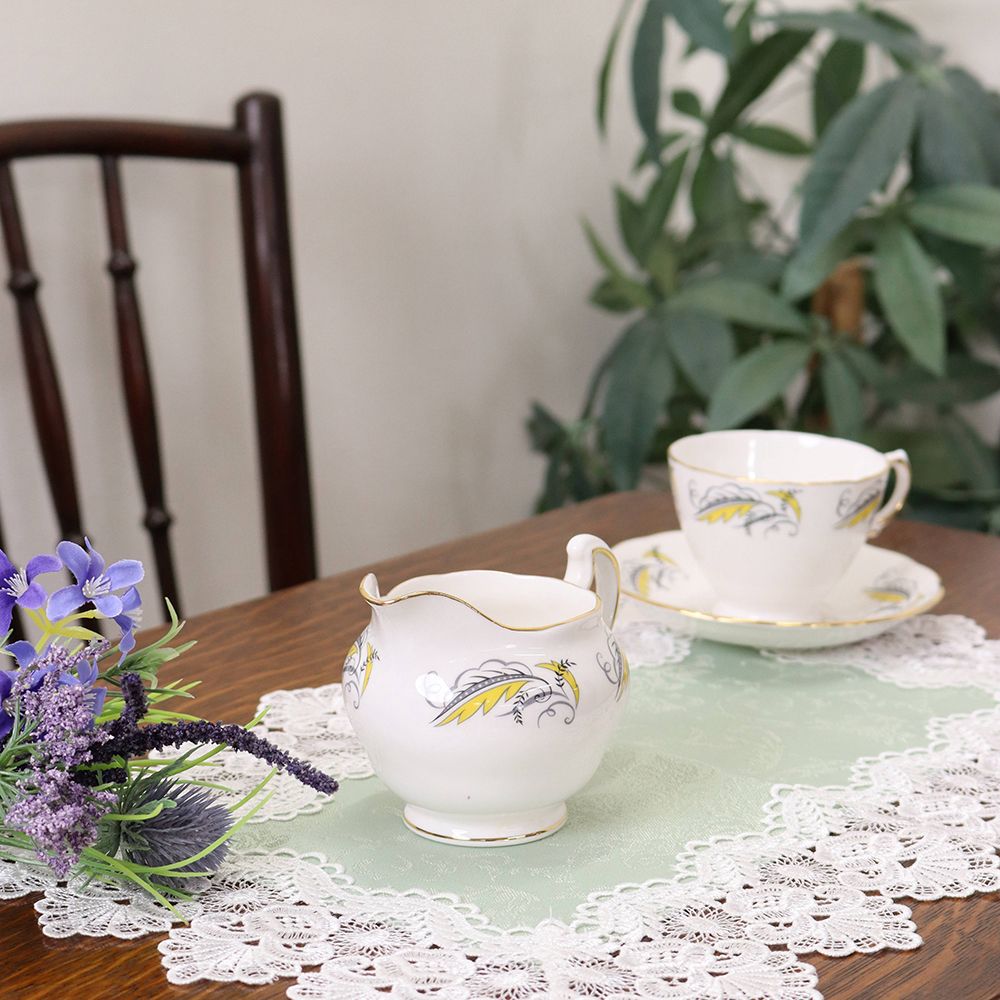 ミルクピッチャー 陶器 クリーマー ミルクポット コーヒーミルク入れ 24ml おしゃれ 白い食器 四季彩陶器 美濃焼 業務用 ボンボヤージ12420063