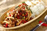 豚ひき肉の丼レシピ8選。簡単に作れてボリューム満点