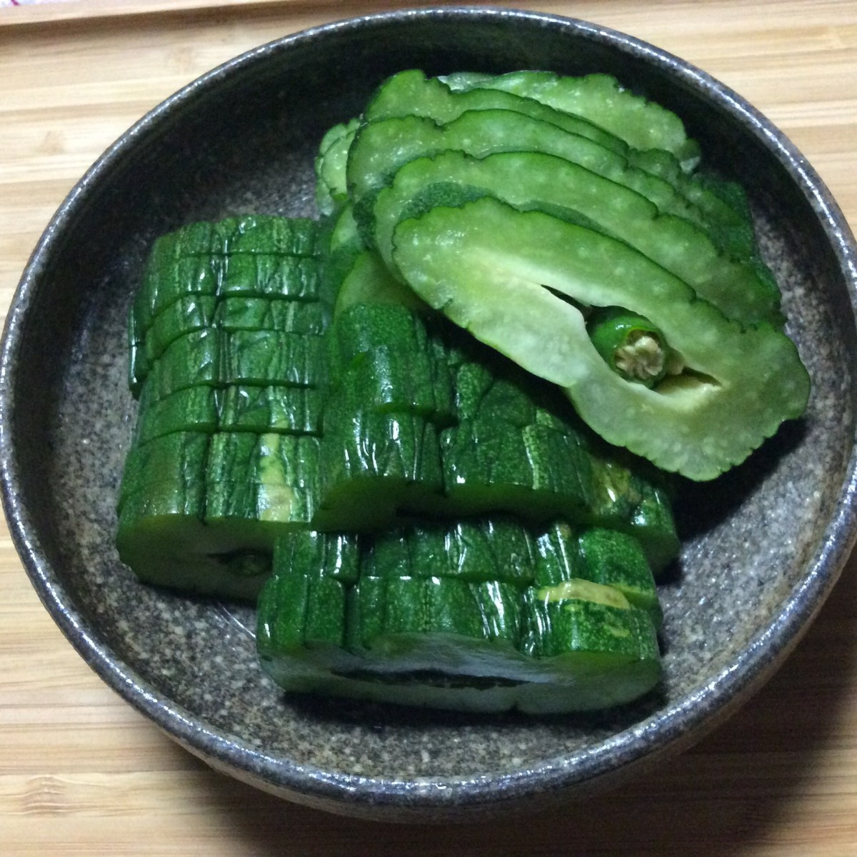 ☆白瓜のつけもの☆塩と砂糖だけ！ 簡単 和えるだけ ☆あとは時間が味付けしてくれます☆ - YouTube