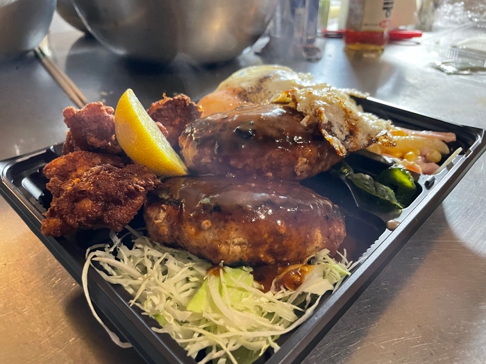 アザラシのクラシックショコラが人気！スイーツのお店 Petit a Petitプティタプティ のデリバリー ・持ち帰り メニューを見る小田原市 で 配達 ウーバーイーツ