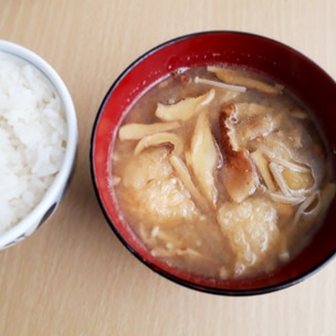ささみとブロッコリーの茹で汁で豆腐野菜味噌汁
