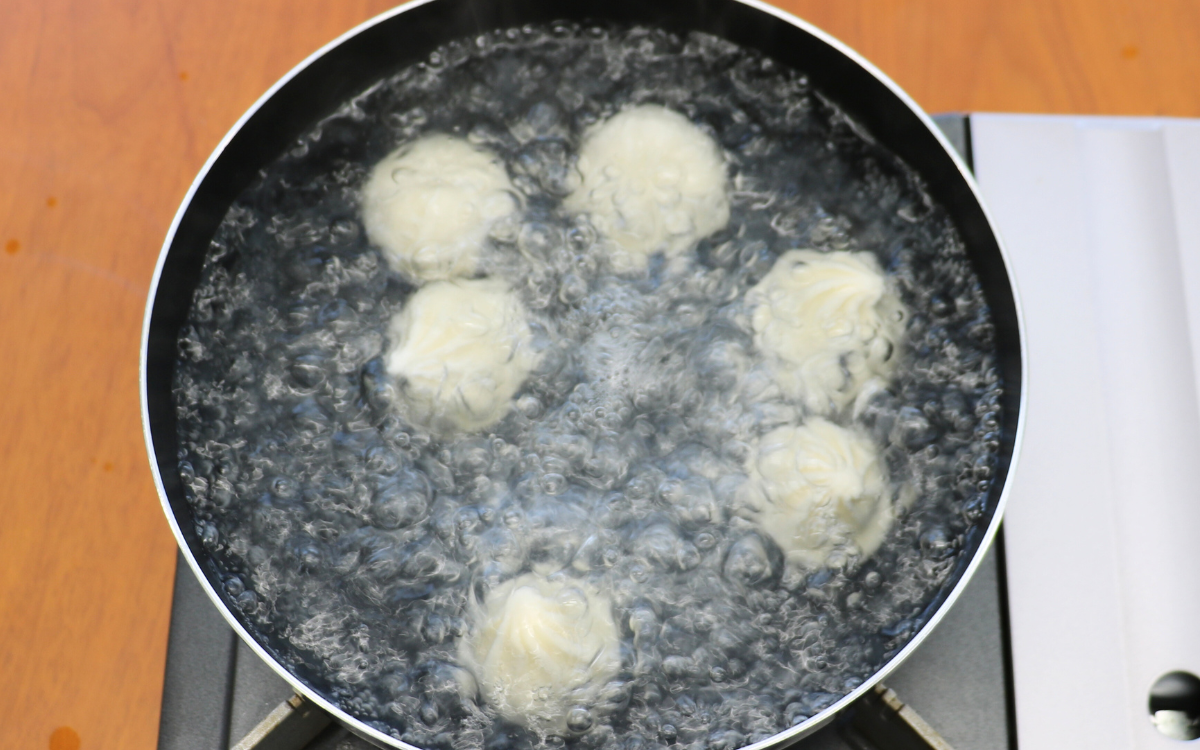 蒸し小籠包調理方法新着情報上海小籠包専門店 横浜中華街の焼き小籠包 鵬天閣