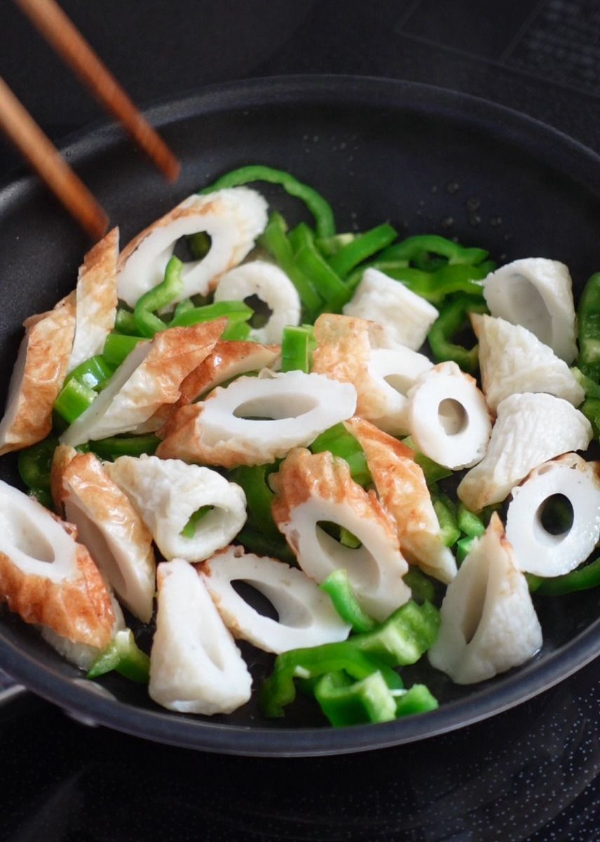 焼きめをつけて♪ ちくわとピーマンの白だし塩昆布炒め花ぴーのあてレシピ