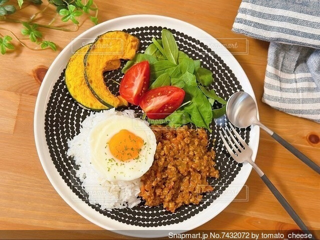 カレー＆バル向日葵 映えるカレーは素材も味も間違いない！本格カレー店OPEN！！新店特集 広島市でニューオープンしたお店まいぷれ 広島市中区