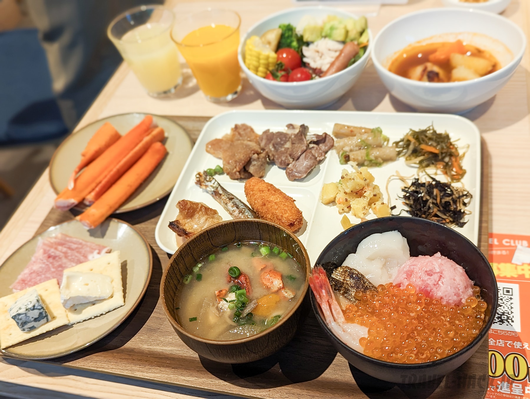 朝から大賑わいの二条市場「ながもり食堂」に行ってきた - まゆ、コレ