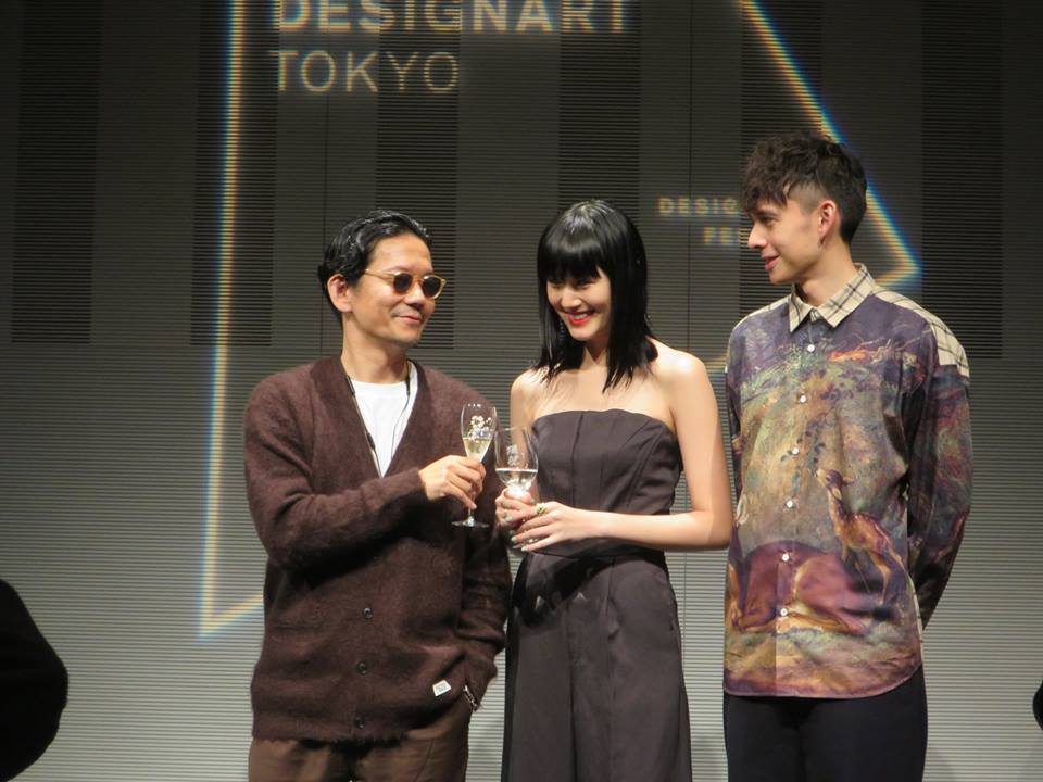 妻よ、お誕生日おめでとう」「夫よ、ありがとう」 稲垣啓太、新井貴子の32歳バースデーをすてきにお祝い 1 2ねとらぼ