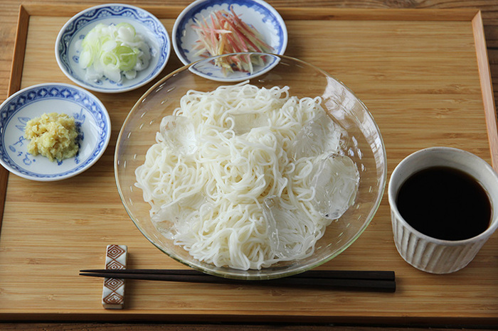 今や七夕にはそうめんが常識！？七夕をオシャレに彩る「七夕そうめん」