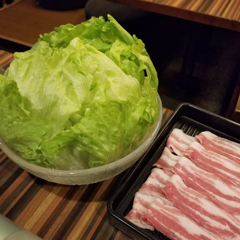 レタスと豚しゃぶのサラダ