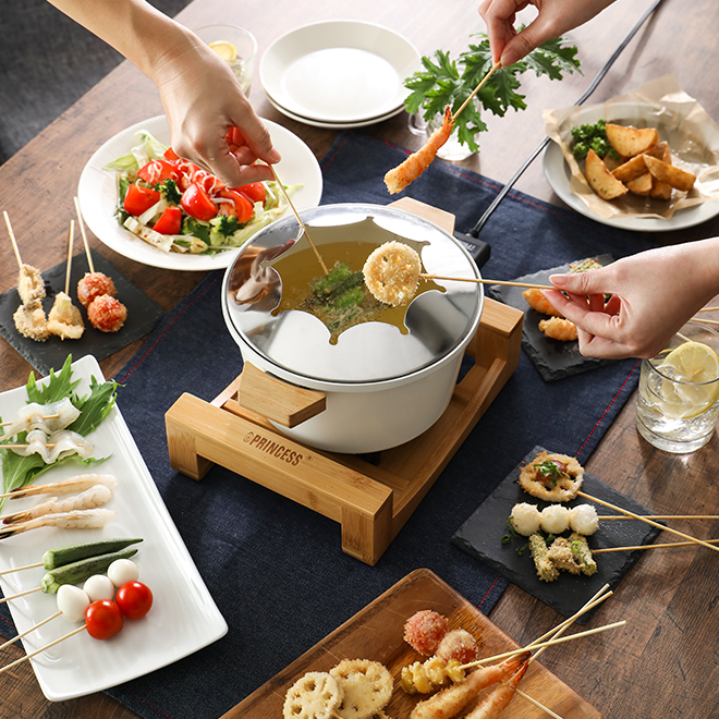 夏の簡単キャンプ飯！ スキレットで「カマンベールのラクちんチーズフォンデュ」 - Aneひめ.net講談社