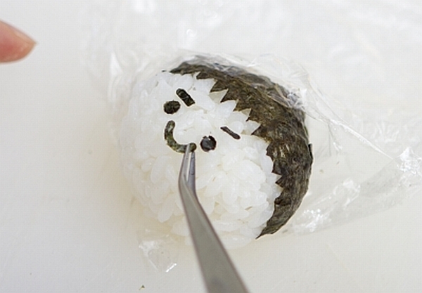 簡単！」「失敗ナシ！」キャラ弁の海苔の切り方のコツを紹介♡お弁当の海苔アートの作り方や実例も