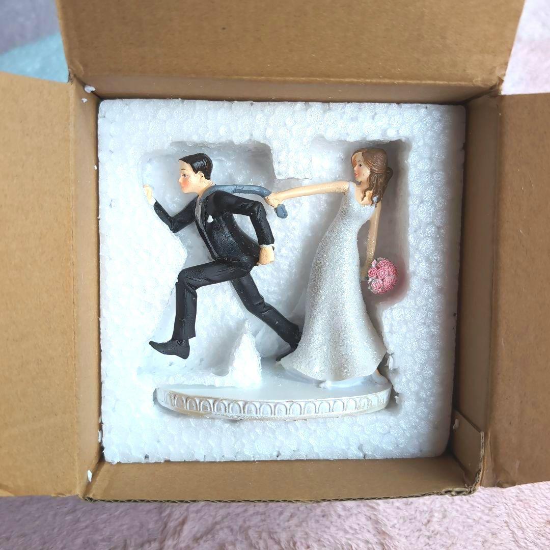 面白いカウボーイウェディングケーキトッパー - カウボーイ新郎と花嫁が並んで乗る 互いにキス - 乗馬カップルケーキデコレーション乗馬クラブで働くお2人の, ウェディングケーキトッパー🐎🫧, ⁡, 結婚式場のプランナーさんからいただいた, 一通のメール, “馬を乗せた