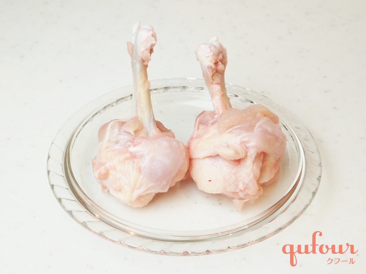 手羽元の下処理方法を紹介！下茹でをして独特な臭みを取り除こう！食・料理オリーブオイルをひとまわし