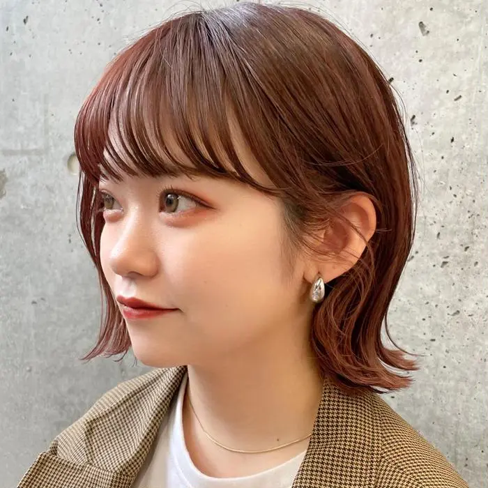 赤茶系の髪色で、オシャレ上級者に スタイル15選美的.com