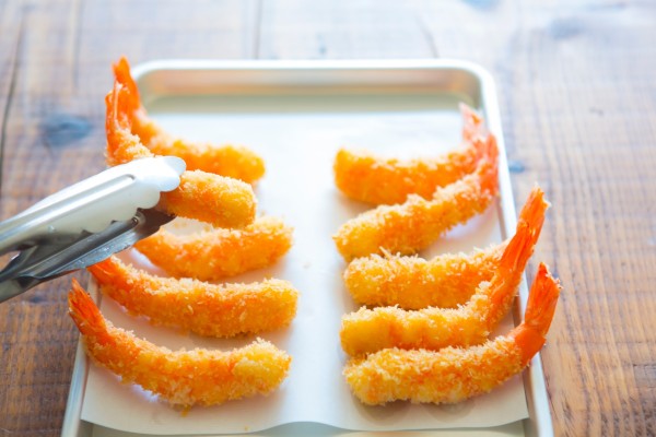 エビはなぜ曲がる？まっすぐ揚げる方法を検証しよう！食オタ食の資格者のためのコミュニティ