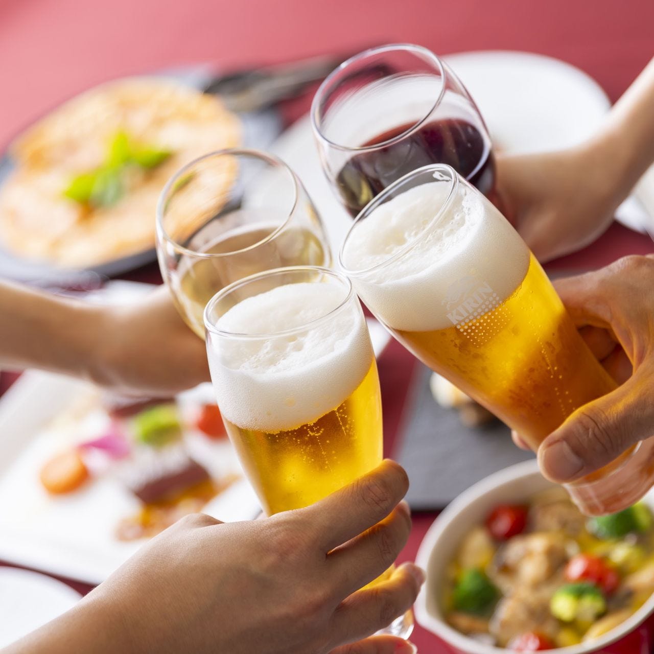 テイクアウトケーキのオーダーありがとうございました😊 ホールケーキが並んでいるとなんだかワクワクしちゃいます ✨笑Xmasケーキについても近々お知らせしますね～🎄レストランフィーヌゼルブフィーヌゼルブケーキ