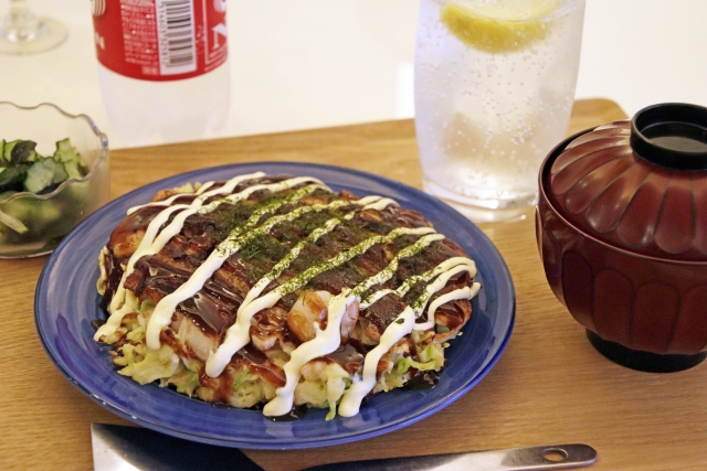 アラジン グラファイト グリル＆トースター「もち入りお好み焼き風」 - YouTube