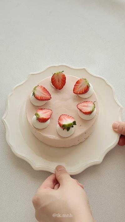 いちごのとろけるレアチーズケーキ✨カロリー・脂質オフのヘルシーレシピひまごはん、ひよおやつ。ひまひよのお母ちゃんのブログ